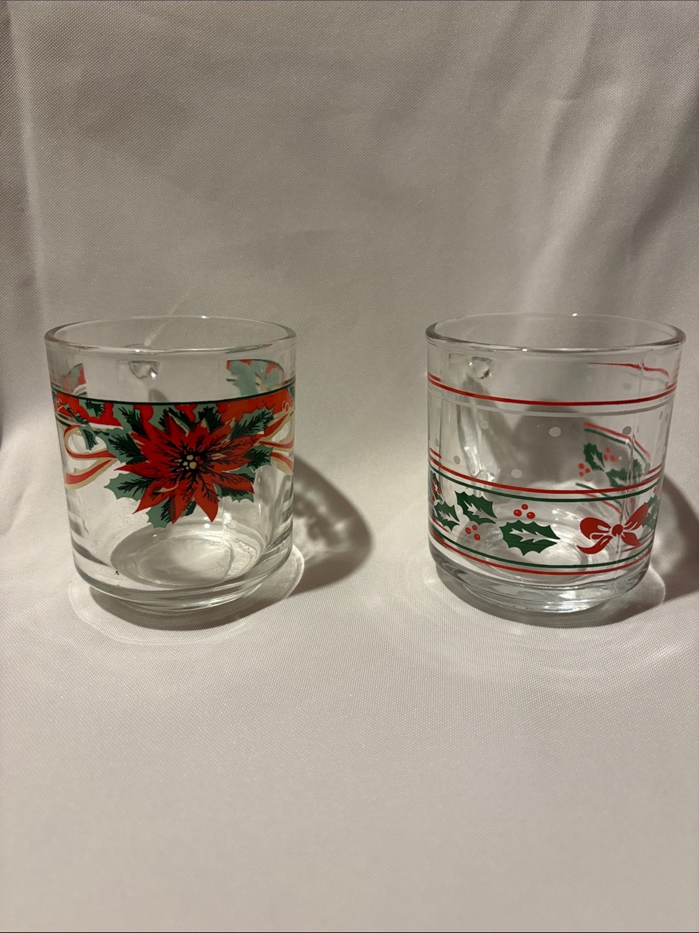 🌸3/$20🌸 Vintage KIG Indonesia Holiday Poinsettia and Holly Glass Mugs